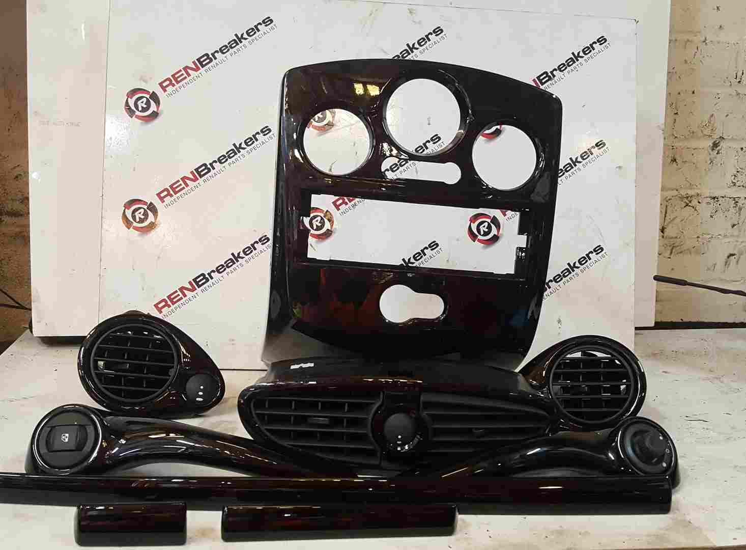 Renault Clio MK3 2009-2012 Dashboard Inserts Moulding Vents Trim Gloss Black Set