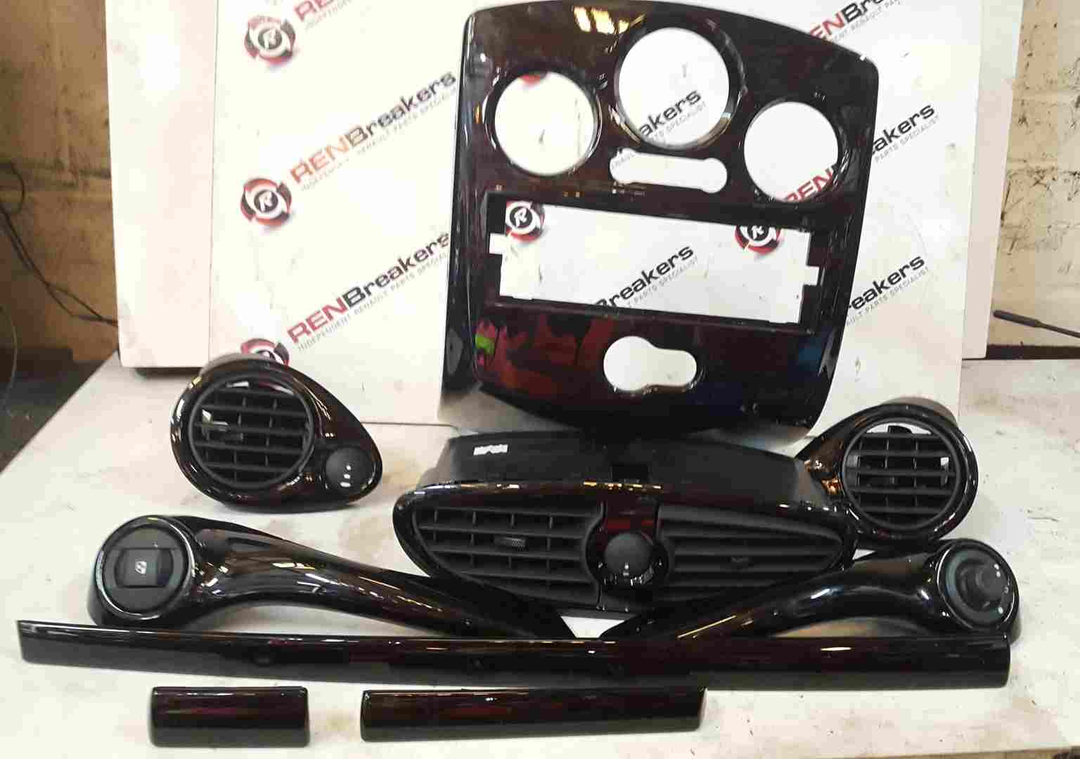 Thumb 3 Renault Clio MK3 2009-2012 Dashboard Inserts Moulding Vents Trim Gloss Black Set