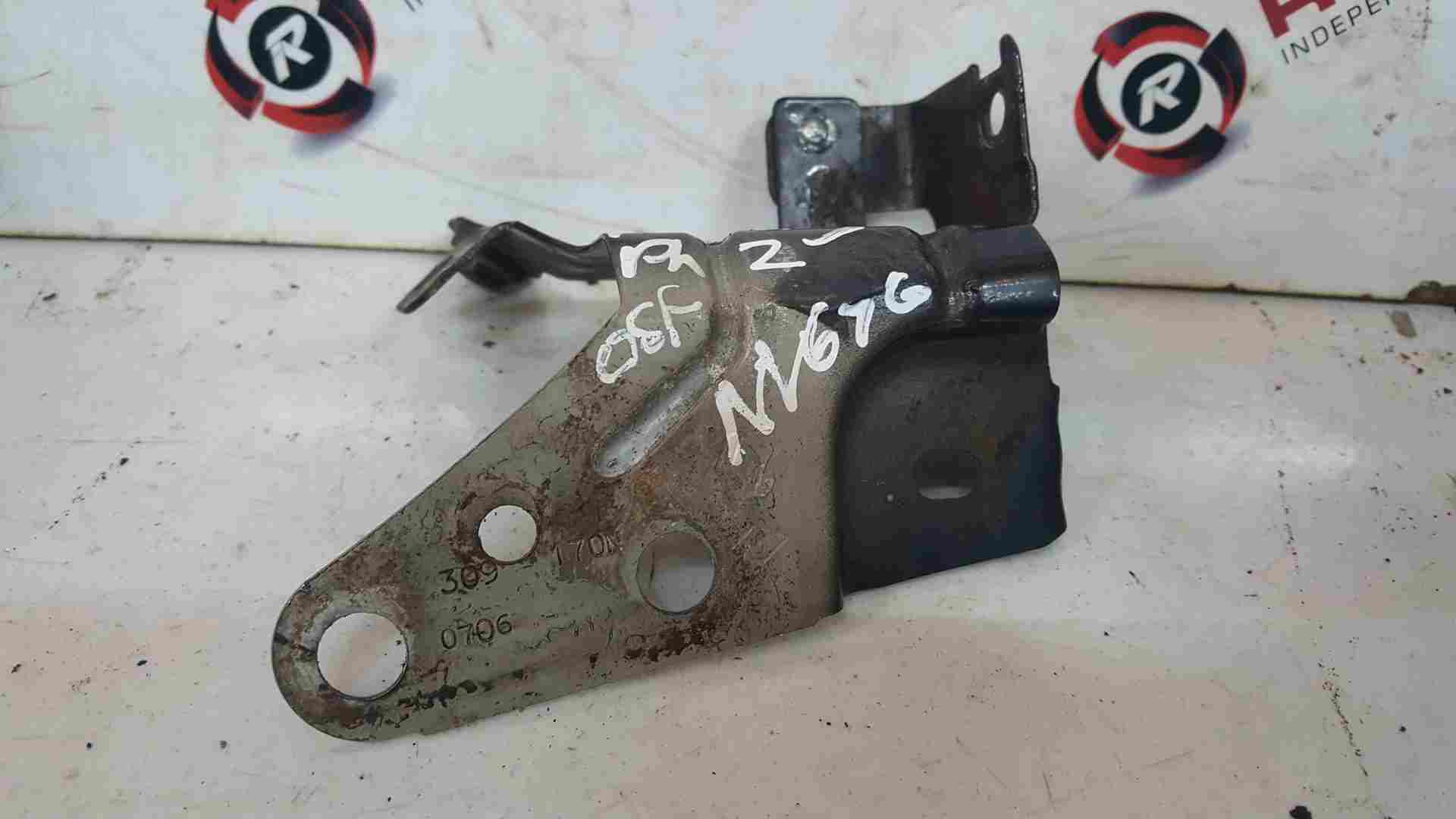 Thumb 2 Renault Clio MK3 2009-2012 Driver OSF Front Bumper Wing Bracket Black