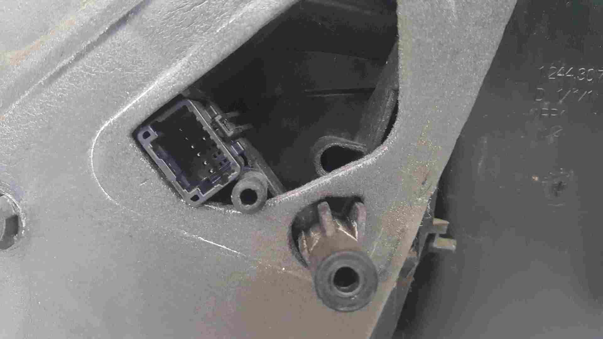 Thumb 2 Renault Clio MK3 2009-2012 Drivers OS Wing Mirror Red 727