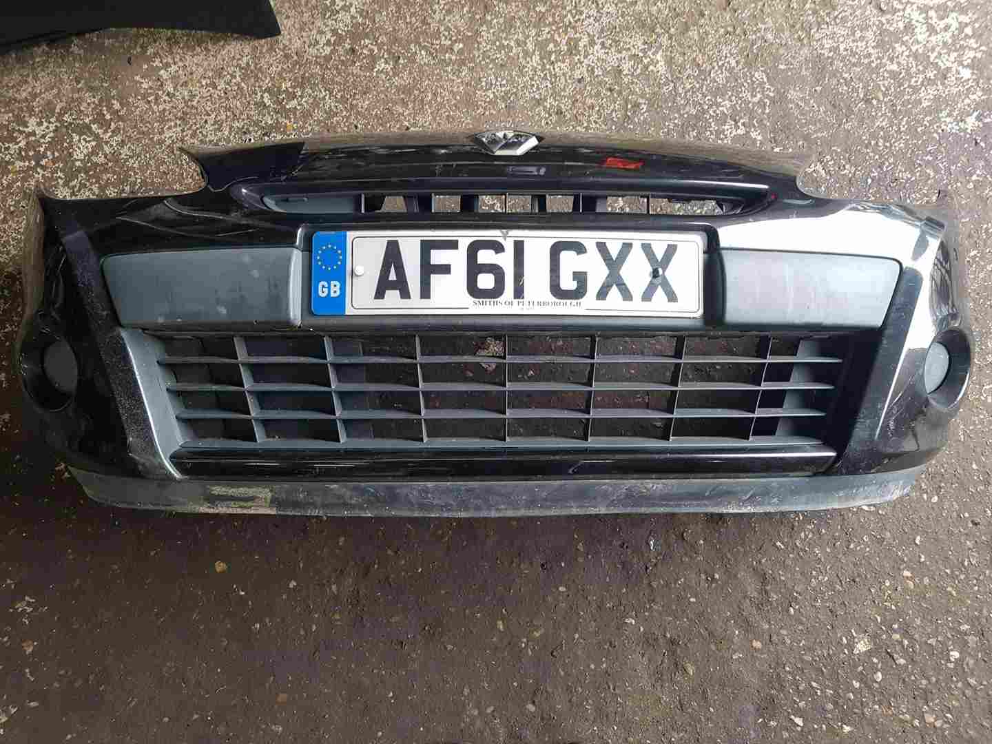 Thumb 2 Renault Clio MK3 2009-2012 Front Bumper Black 676 185