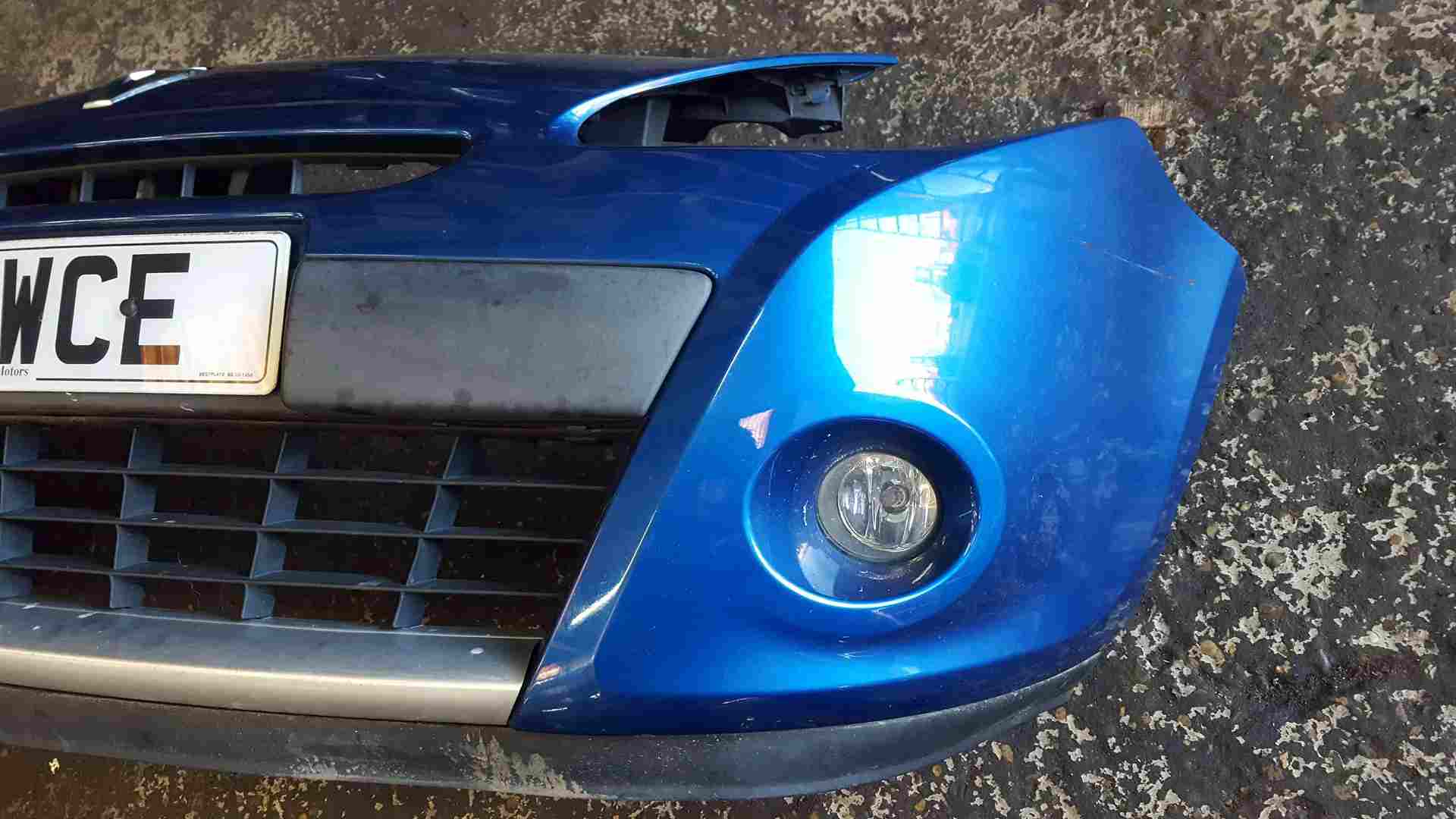 Thumb 2 Renault Clio MK3 2009-2012 Front Bumper Blue Terna 195