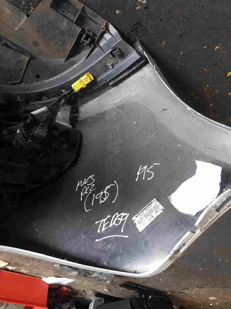 Thumb 7 Renault Clio MK3 2009-2012 Front Bumper Silver Ted69 195 Facelift 195 Type