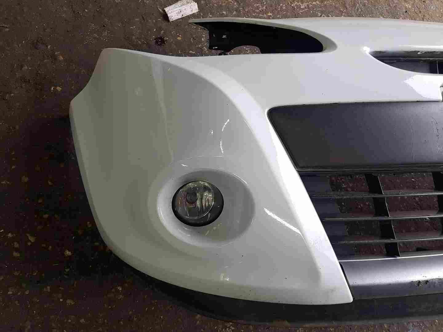 Renault Clio MK3 2009-2012 Front Bumper White Ov369 195