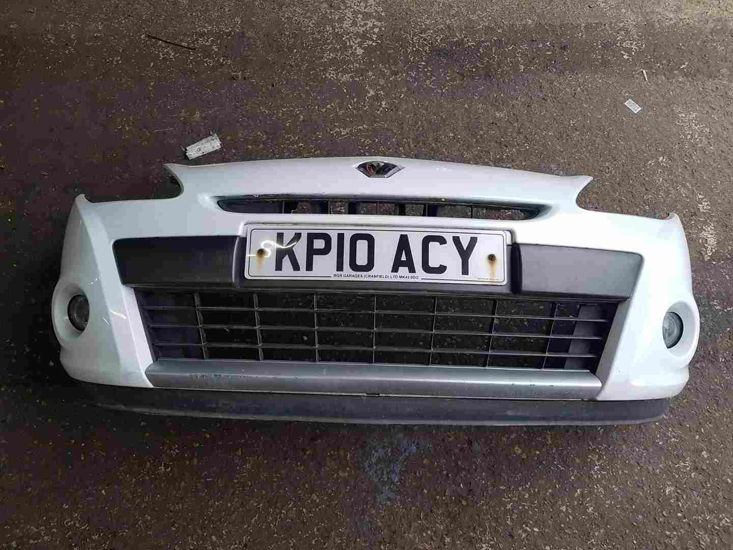 Thumb 3 Renault Clio MK3 2009-2012 Front Bumper White Ov369 195