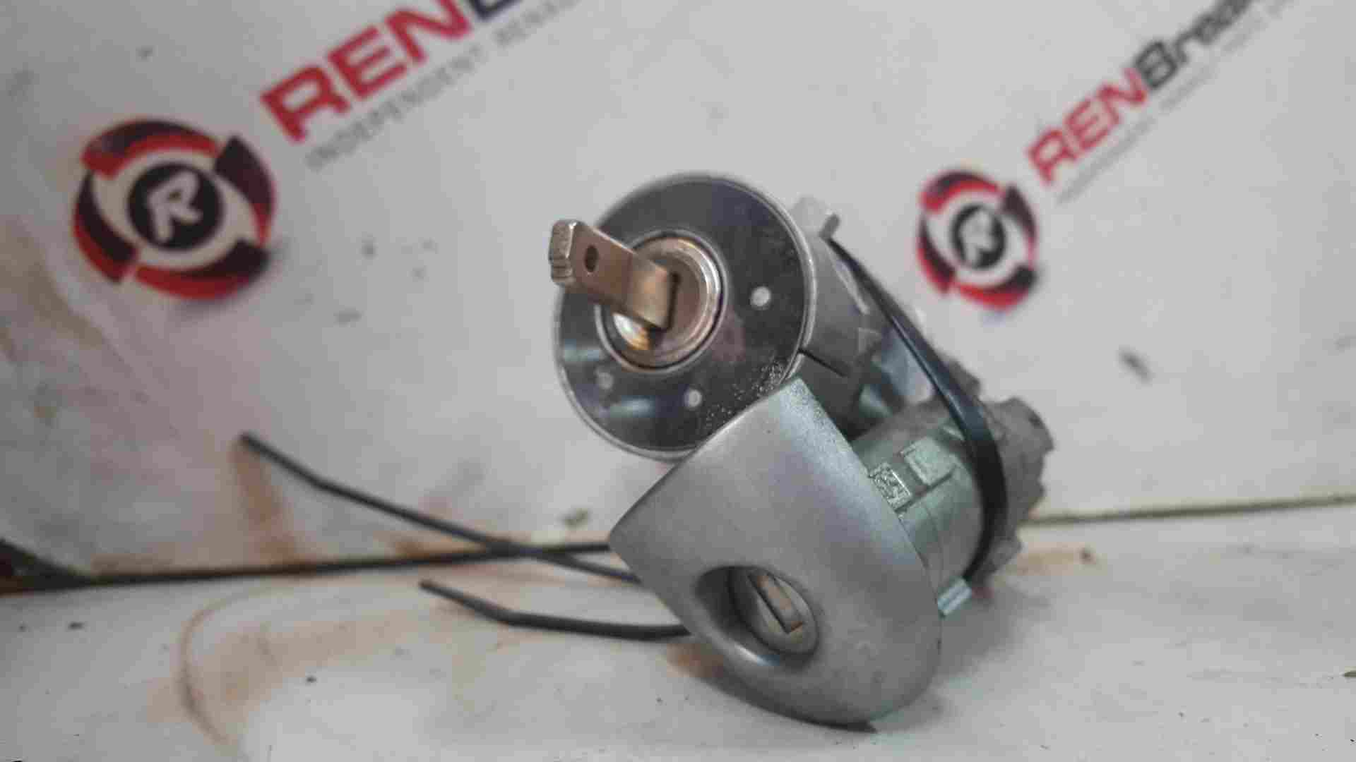 Thumb 2 Renault Clio MK3 2009-2012 Ignition Barrel  KEY + Door Lock 8200214168