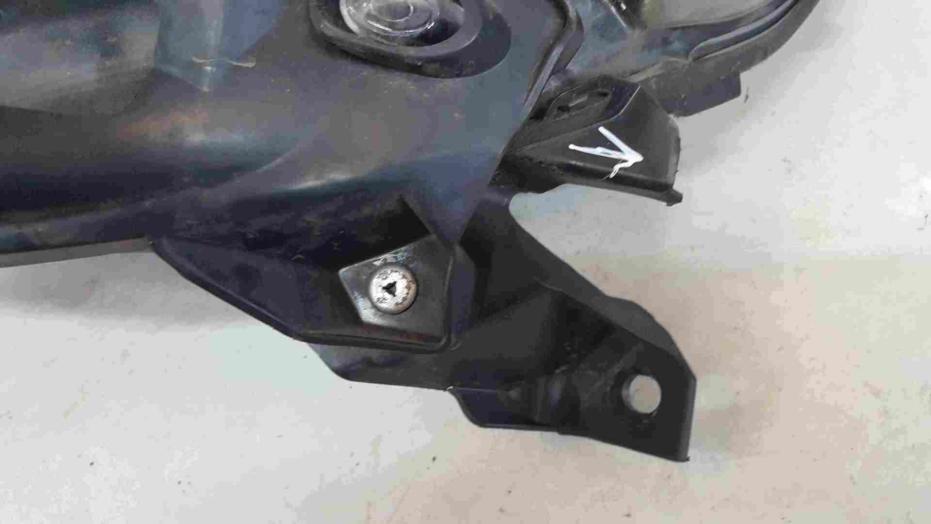 Thumb 4 Renault Clio MK3 2009-2012 Passenger NSF Front Headlight Black Backing FACELIFT