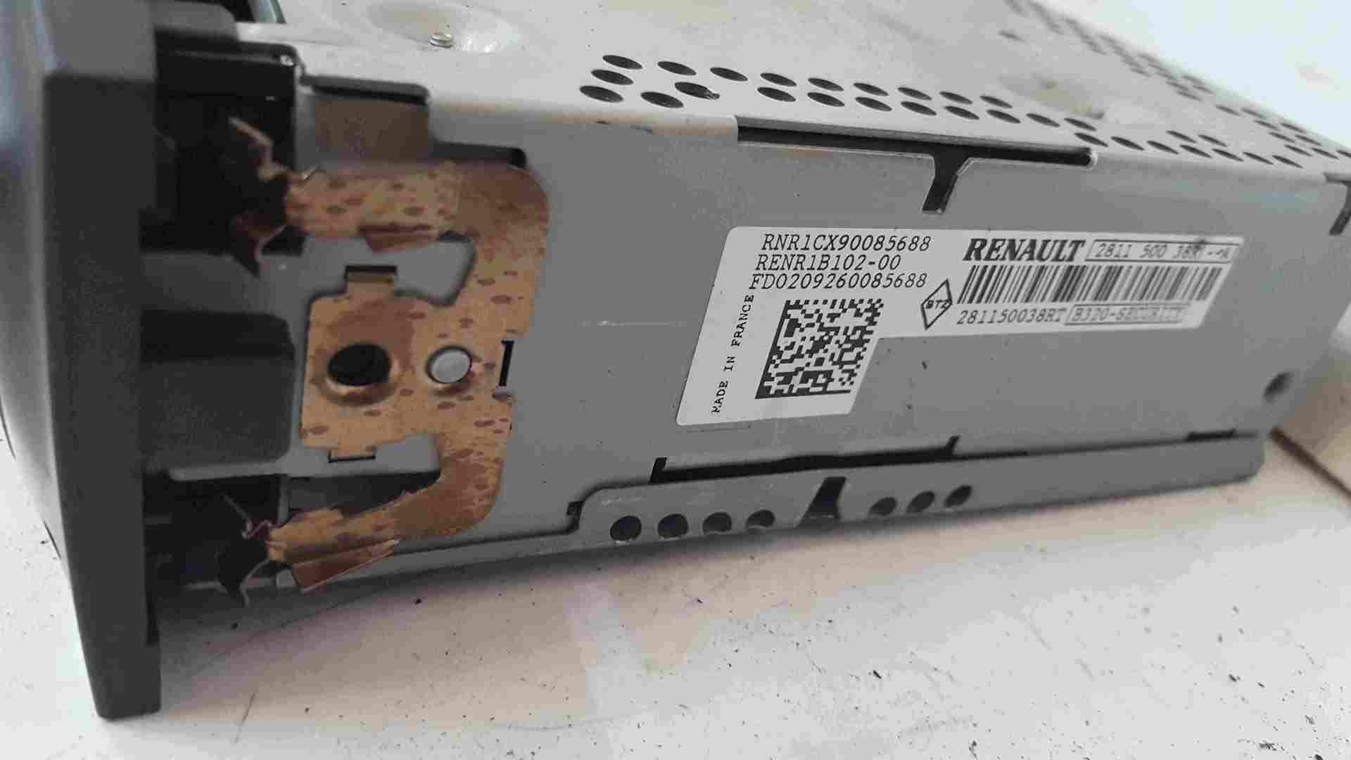Thumb 3 Renault Clio MK3 2009-2012 Radio Cd Player Sat Nav 281150038R