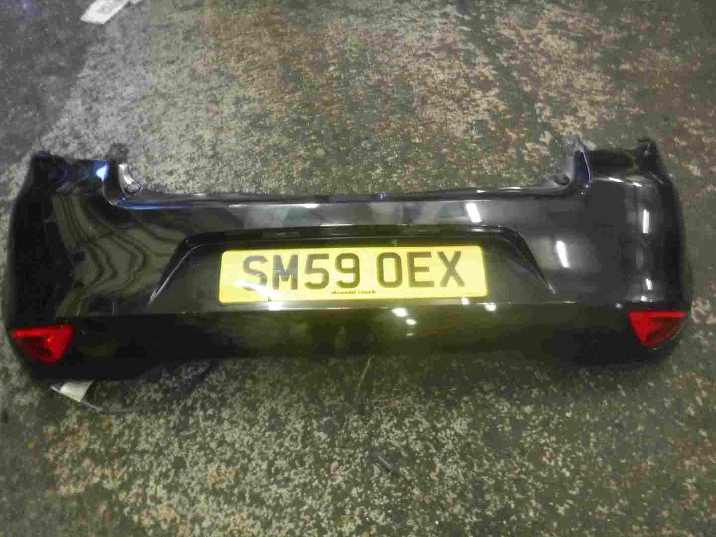 Renault Clio MK3 2009-2012 Rear Bumper Black 676