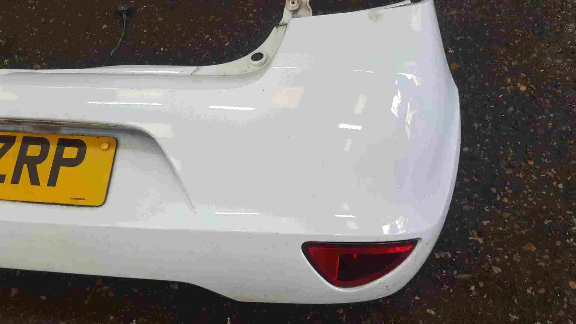 Thumb 2 Renault Clio MK3 2009-2012 Rear Bumper White OV369