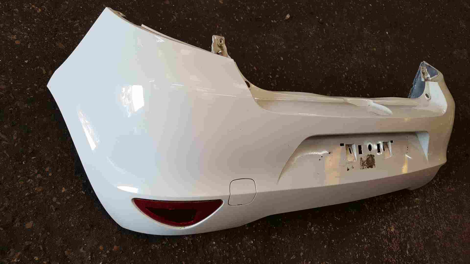 Thumb 4 Renault Clio MK3 2009-2012 Rear Bumper White Ov369