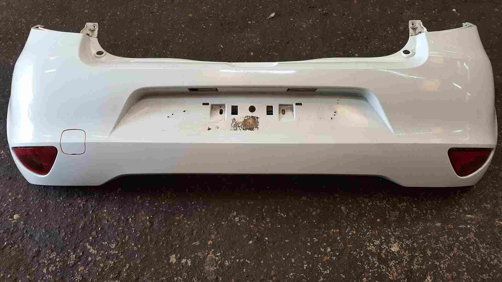 Thumb 6 Renault Clio MK3 2009-2012 Rear Bumper White Ov369