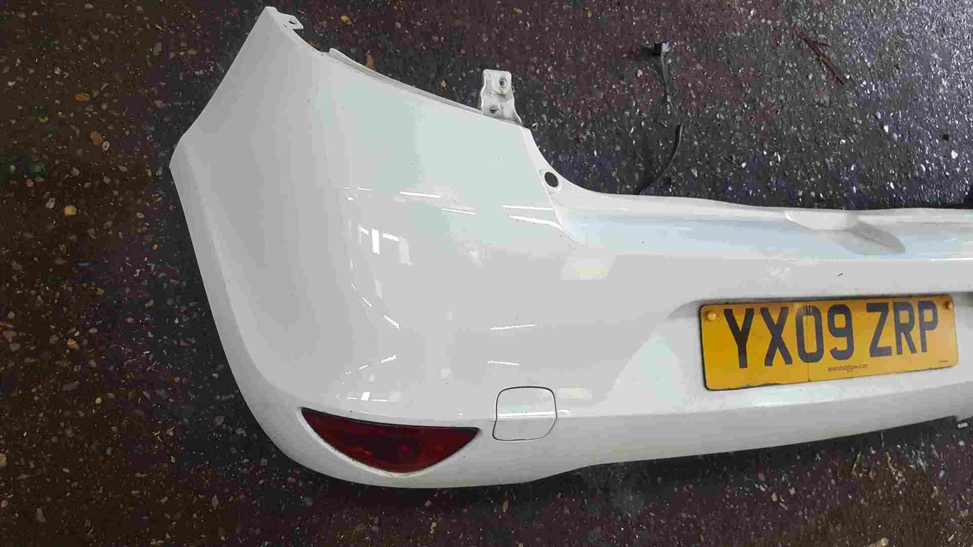 Thumb 4 Renault Clio MK3 2009-2012 Rear Bumper White OV369