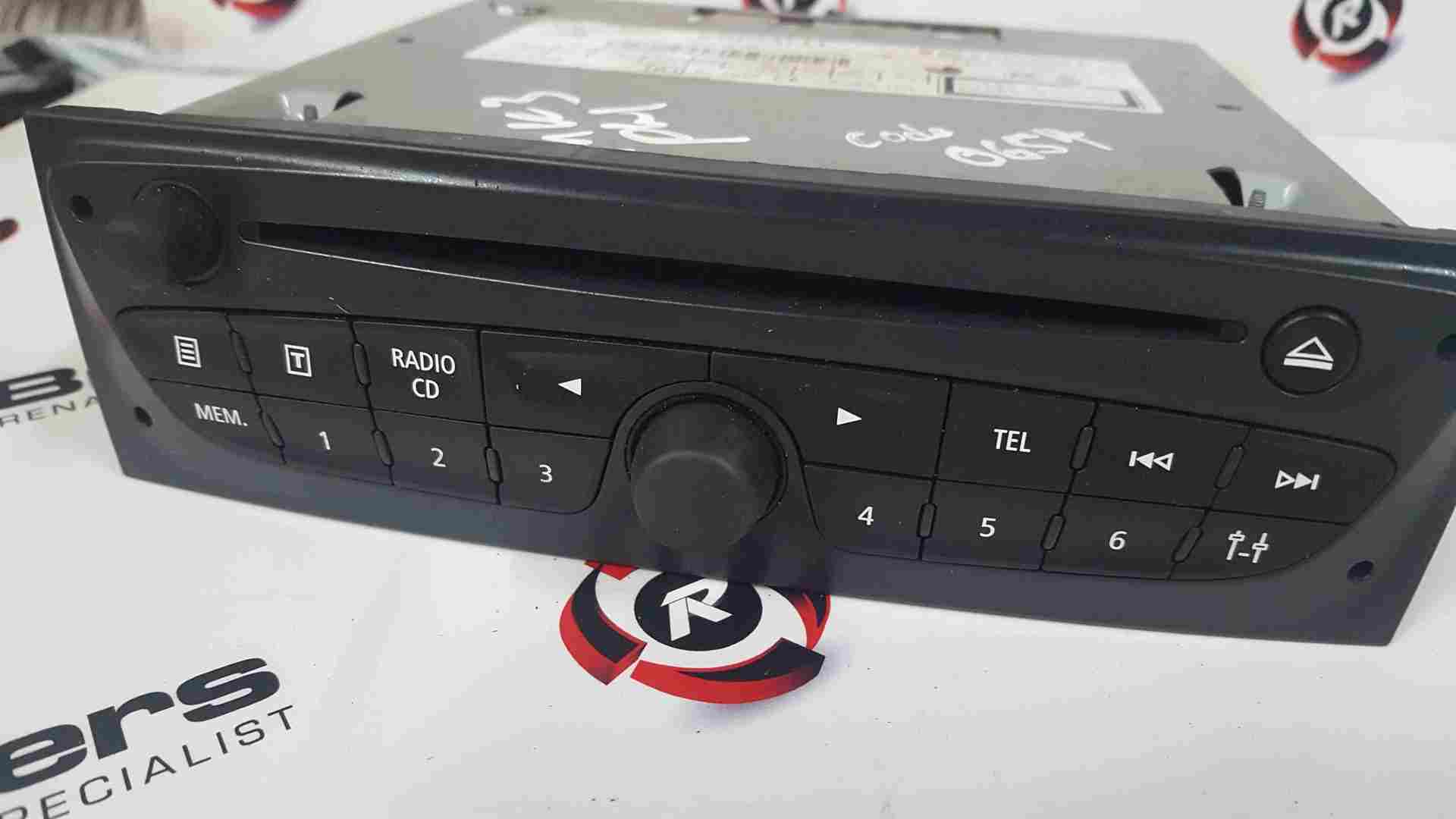 Thumb 4 Renault Clio MK3 2009-2012 TOM Tom SAT Nav Cd Player Radio 281150040R
