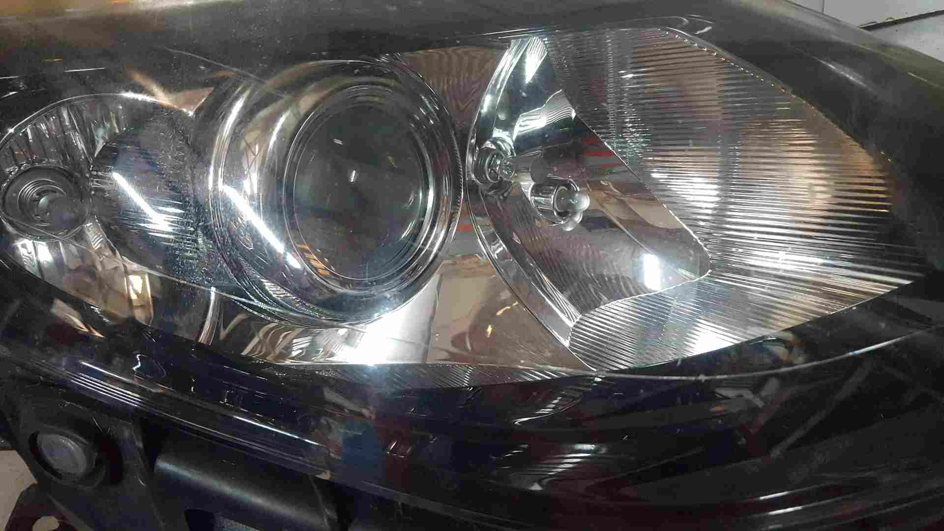 Thumb 3 Renault Clio MK3 GT 2009-2012 Drivers OSF Front Headlight black Backing