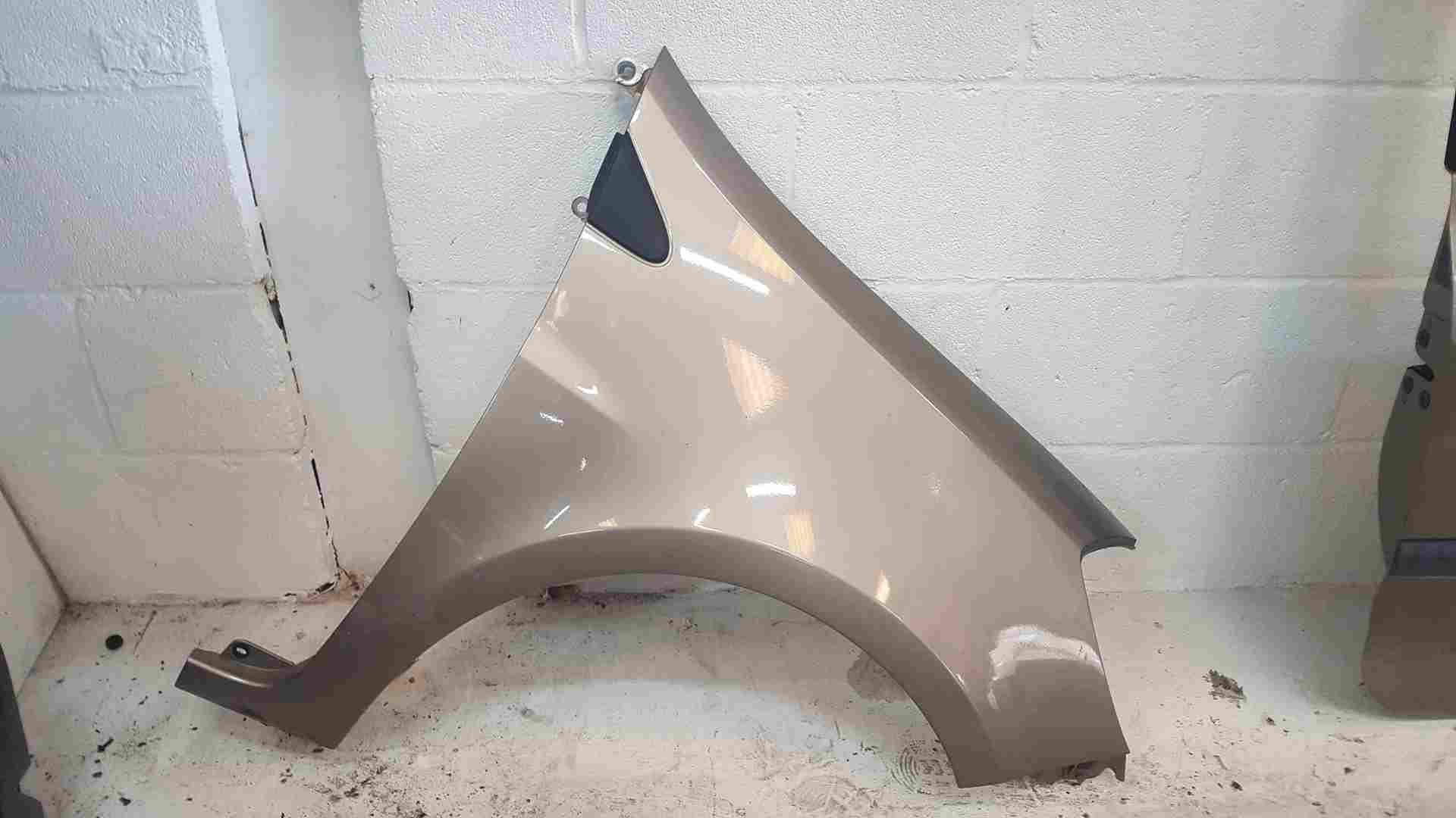Thumb 6 Renault Clio MK3 PH2 2009-2012 Drivers Os Wing Quarter Panel Beige Tehnk 185