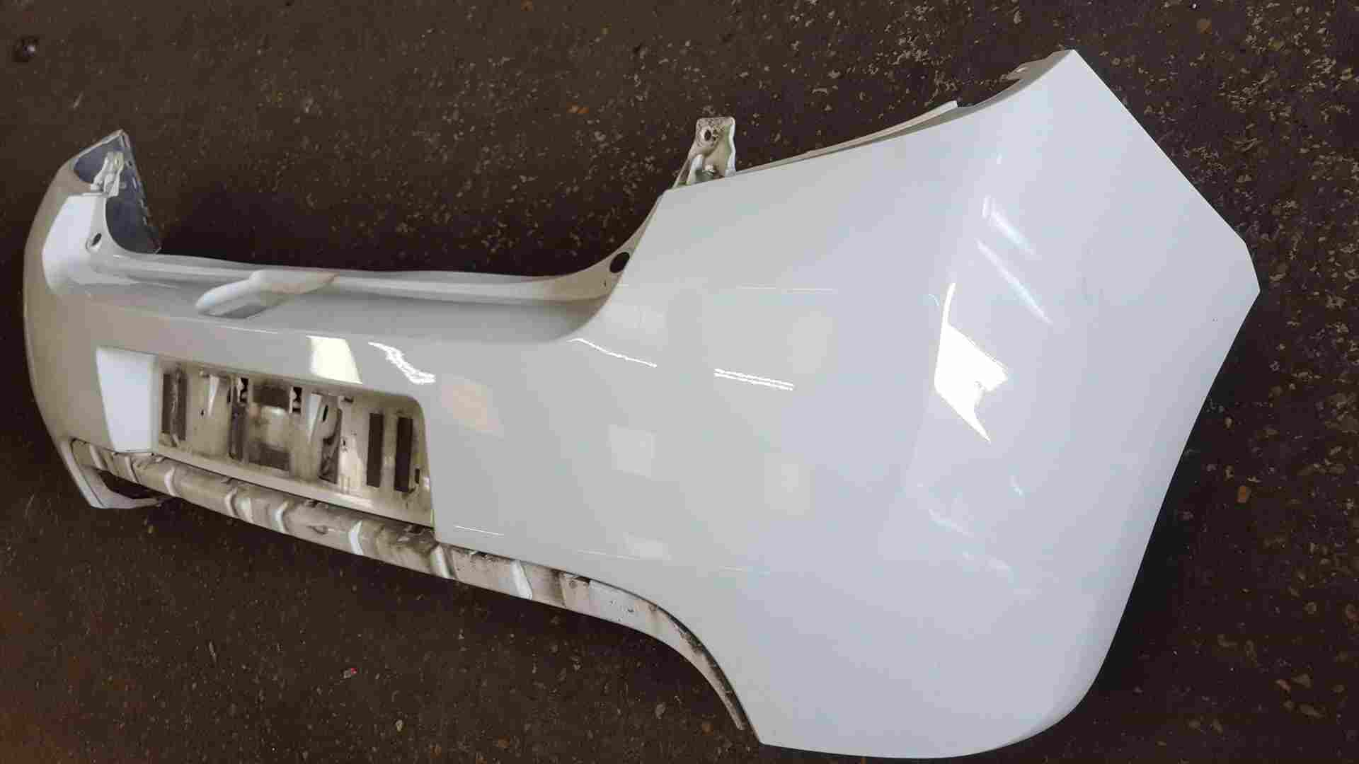 Thumb 4 Renault Clio MK3 Sport 2005-2009 CUP 197 200 Rear Bumper White 369 ov369