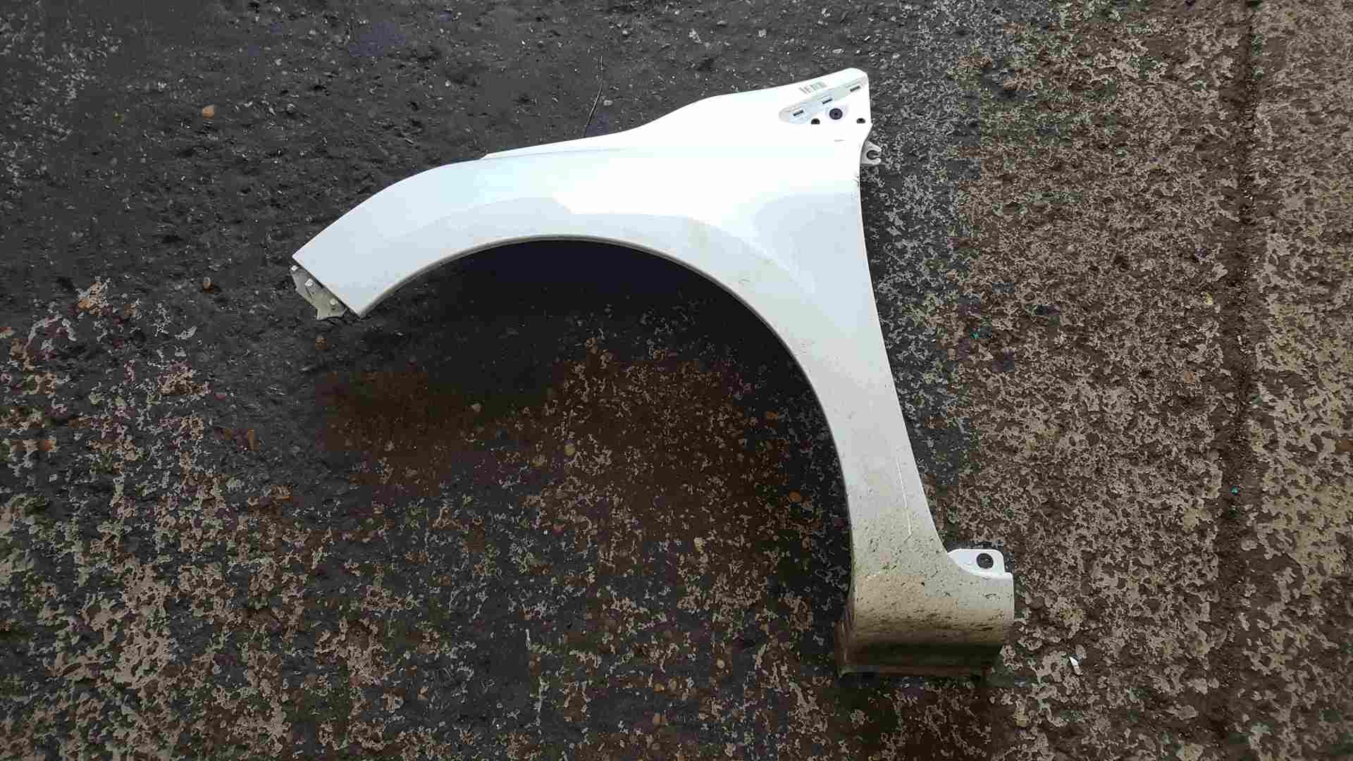 Thumb 2 Renault Clio MK4 2012-2018 Passenger NS Wing White OV369