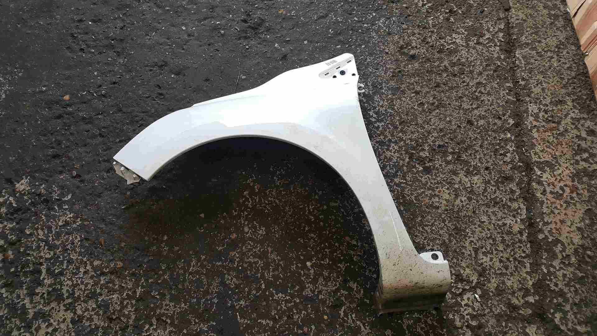 Thumb 4 Renault Clio MK4 2012-2018 Passenger NS Wing White OV369