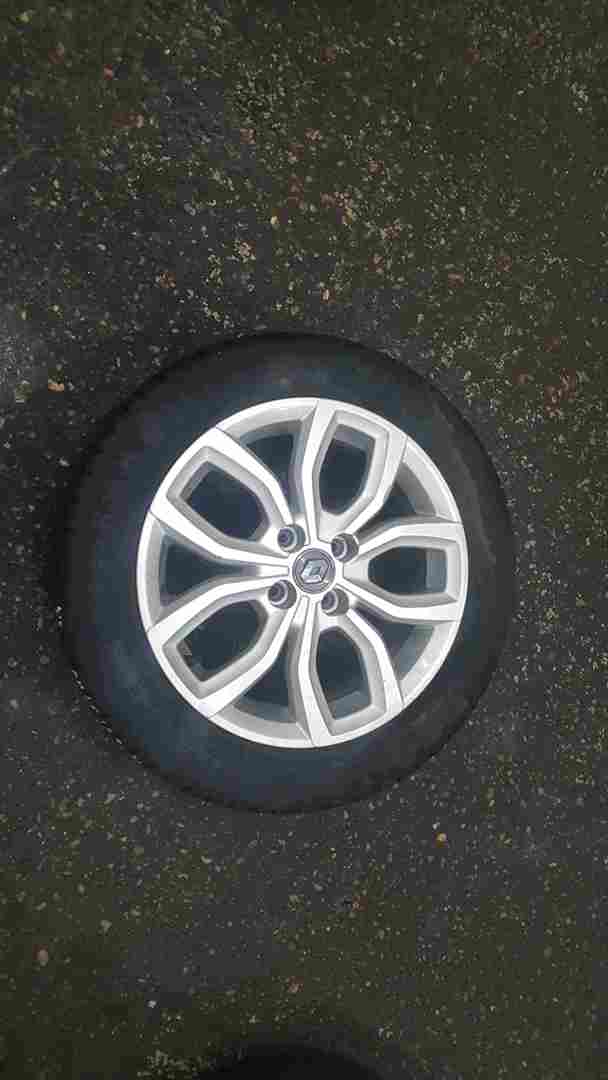 Thumb 5 Renault Clio MK4 2012-2018 Pulsize Alloy Wheel 16inch + Tyre 195 55 16 6mm 3/5