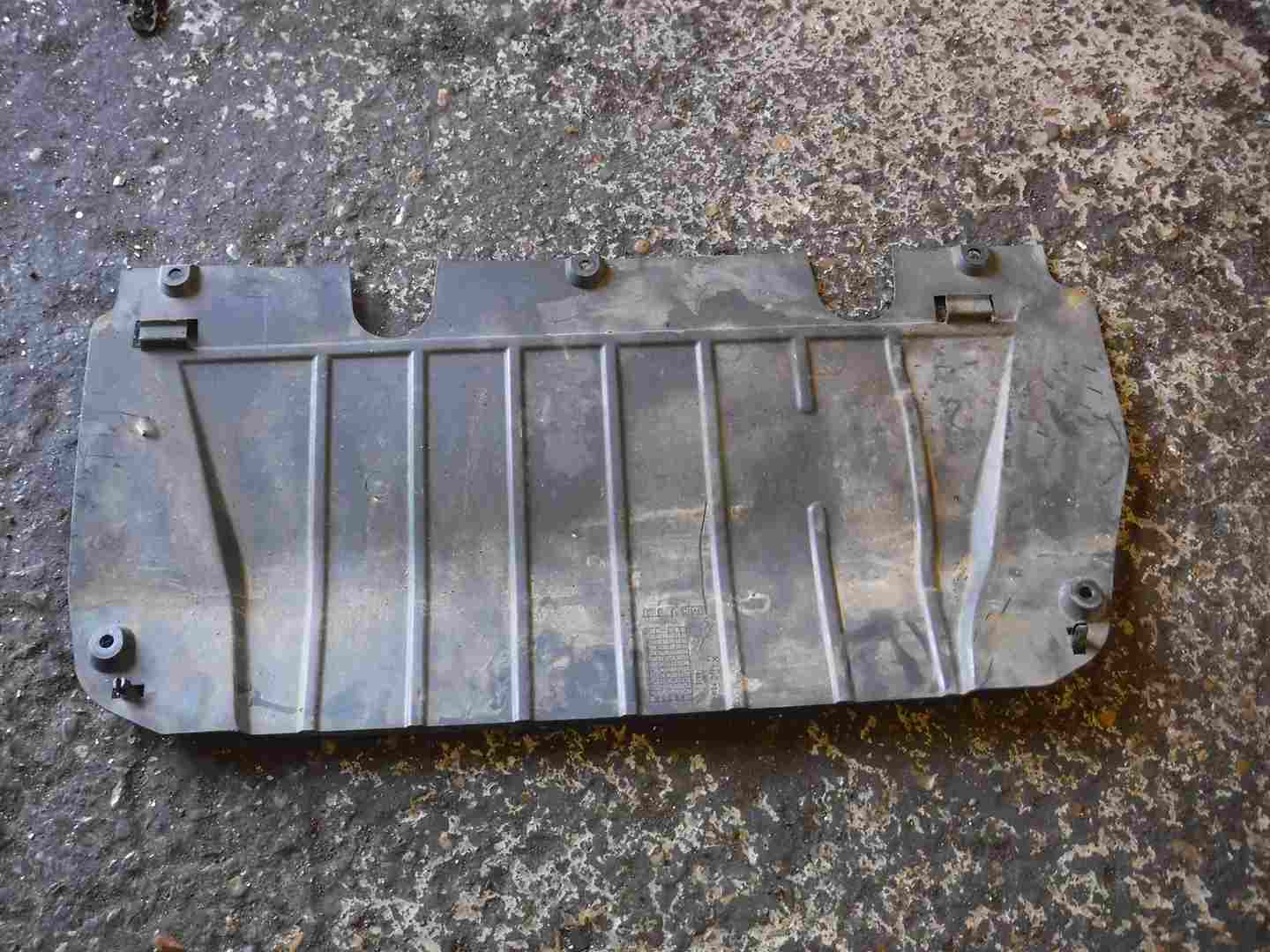 Renault Clio MK4 2013-2019 1.2 16v Engine Under Drip Tray