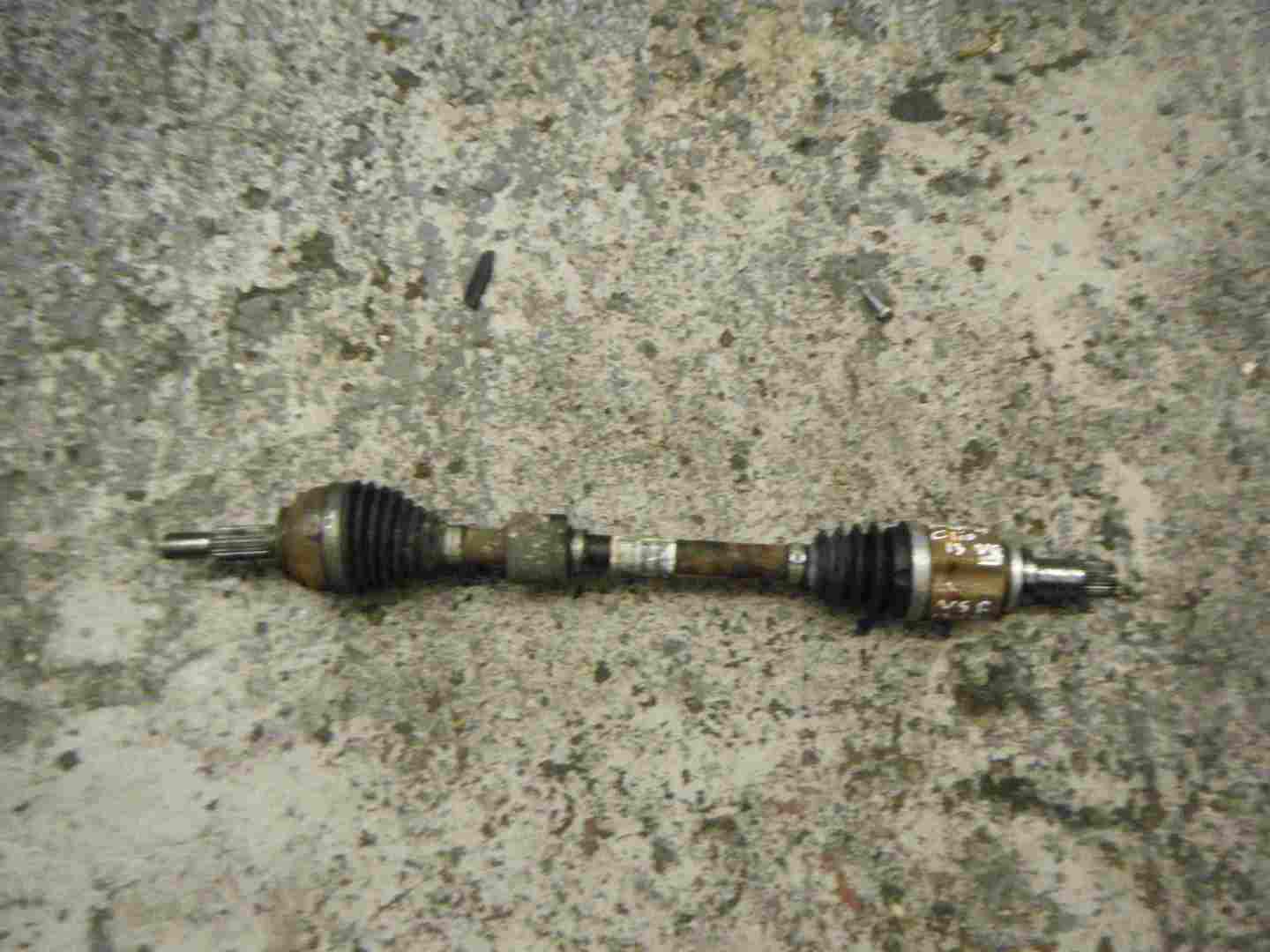 Renault Clio MK4 2013-2019 1.2 16V Passenger NSF Front Driveshaft