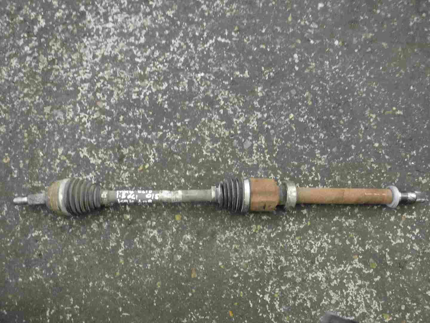 Renault Clio MK4 2013-2019 1.5 dCi Drivers OSF Front Driveshaft 391008239R