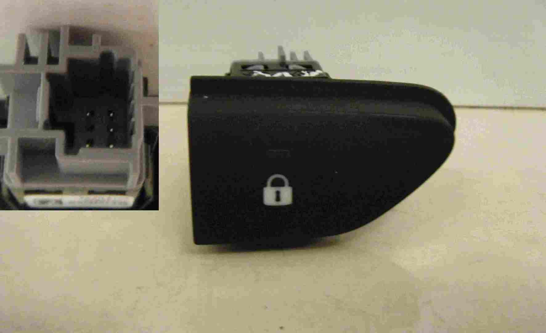 Renault Clio MK4 2013-2019 Central Locking Button Switch 252103678r