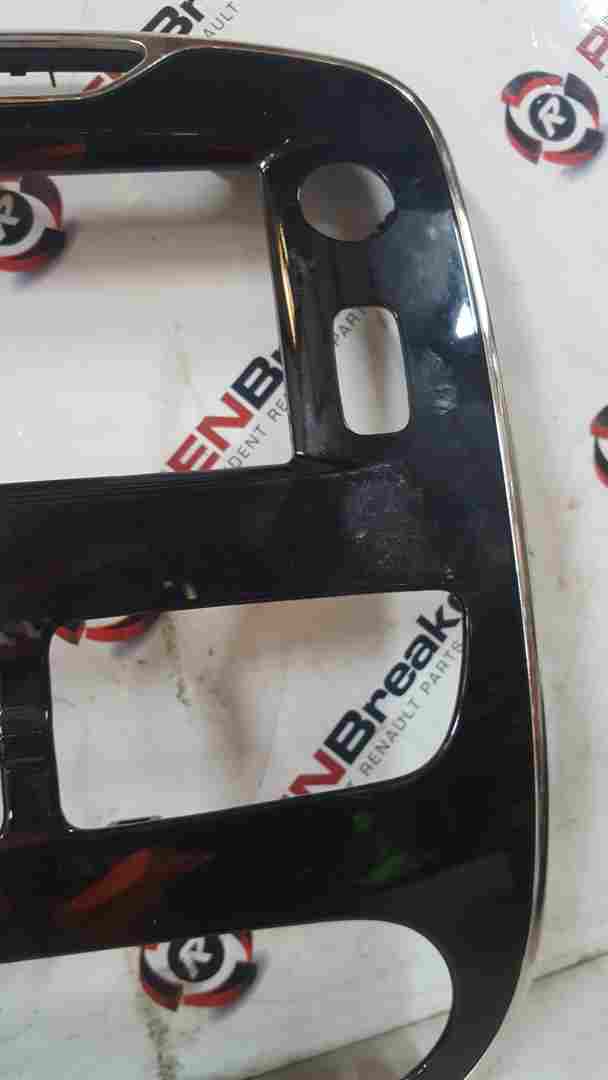 Thumb 7 Renault Clio MK4 2013-2019 Centre Dashboard Heater Display Surround Chrome Black