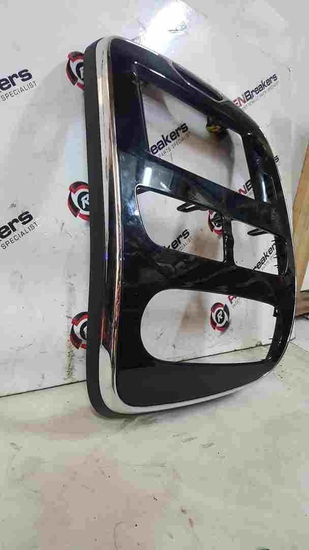 Thumb 5 Renault Clio MK4 2013-2019 Centre Dashboard Heater Display Surround Chrome Black