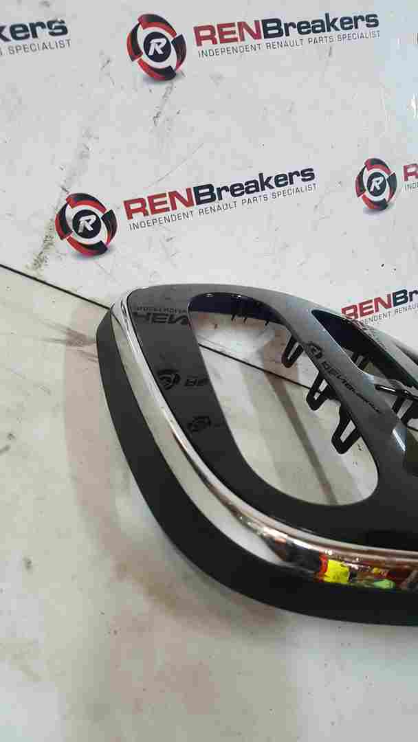 Thumb 3 Renault Clio MK4 2013-2019 Centre Dashboard Heater Display Surround Chrome Black