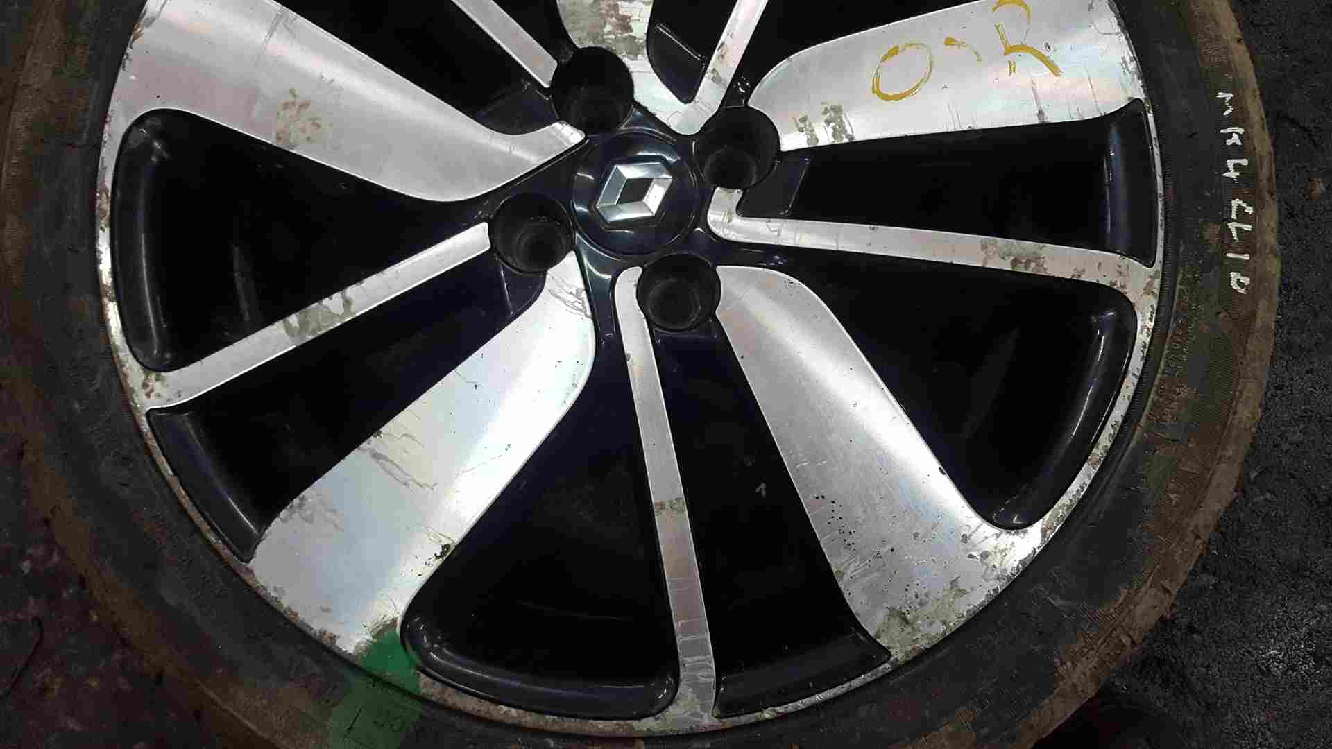 Thumb 6 Renault Clio MK4 2013-2019 Drenalic Alloy Wheel 17Inch 3/5 7Mm Tyre 205 45 17 j