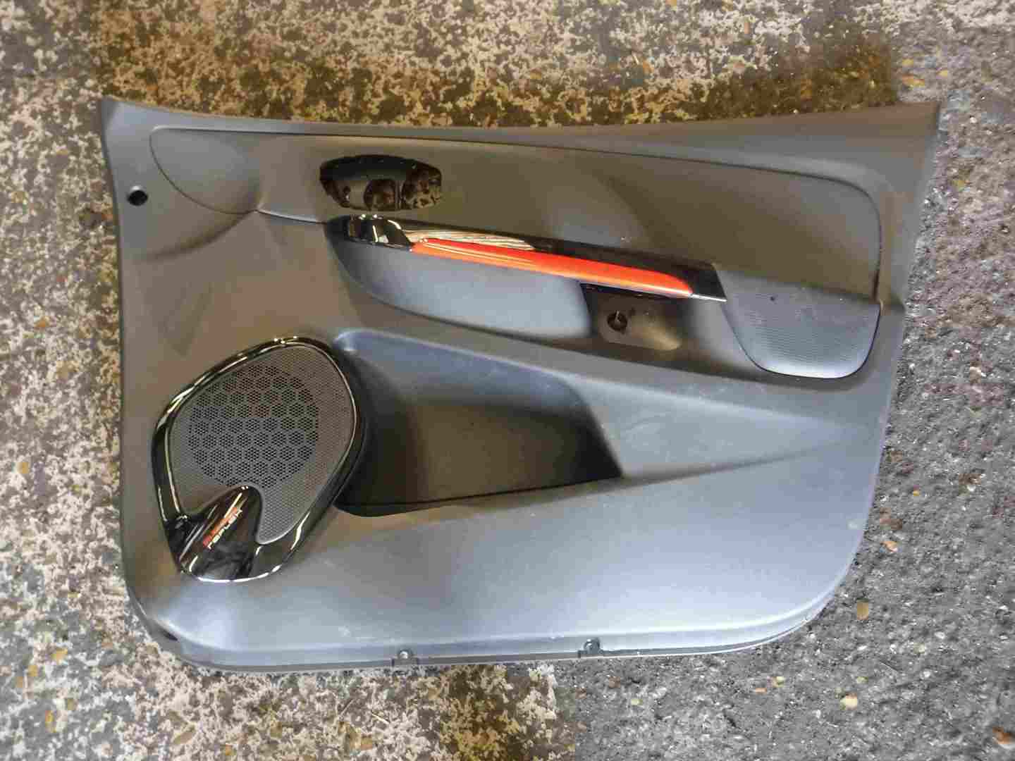 Renault Clio MK4 2013-2019 Drivers OSF Front Door Card Red Black Chrome