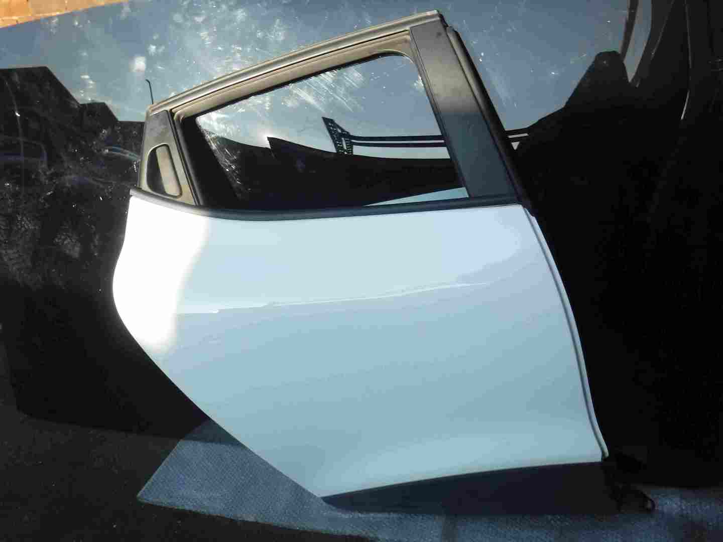 Renault Clio MK4 2013-2019 Drivers OSR Rear Door White OV369