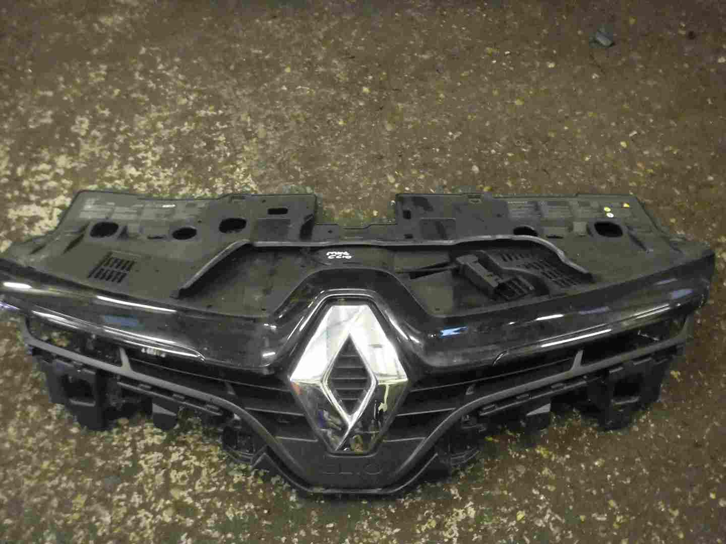 Renault Clio MK4 2013-2019 Front Bumper Grille Support Plate Black Chrome