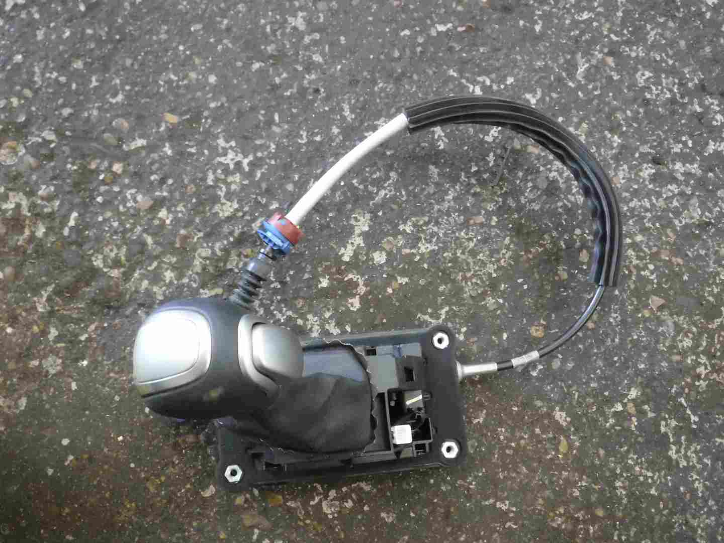 Renault Clio MK4 2013-2019 GT Sport Automatic Gearstick Mechanism   Cables