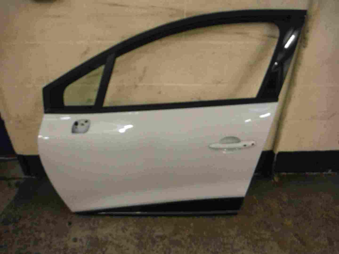 Renault Clio MK4 2013-2019 Passenger NSF Front Door Beige White OV369