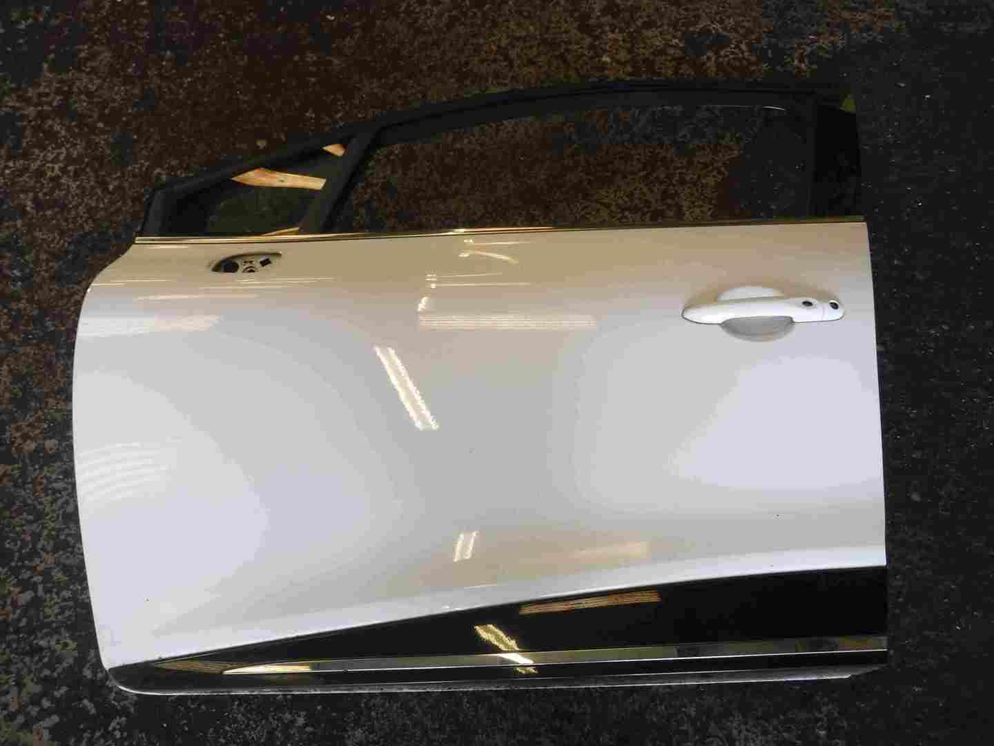 Renault Clio MK4 2013-2019 Passenger NSF Front White Door OV369