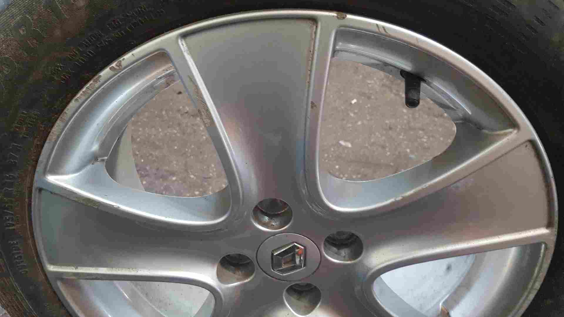 Thumb 4 Renault Clio MK4 2013-2019 Passion Alloy Wheel + Tyre 195 55 16 6Mm 3/5