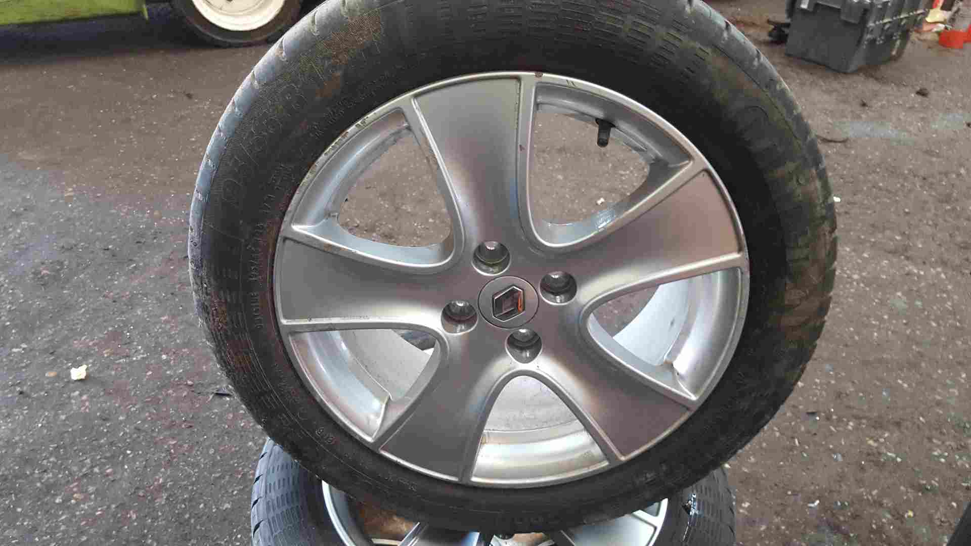 Thumb 5 Renault Clio MK4 2013-2019 Passion Alloy Wheel + Tyre 195 55 16 6Mm 3/5