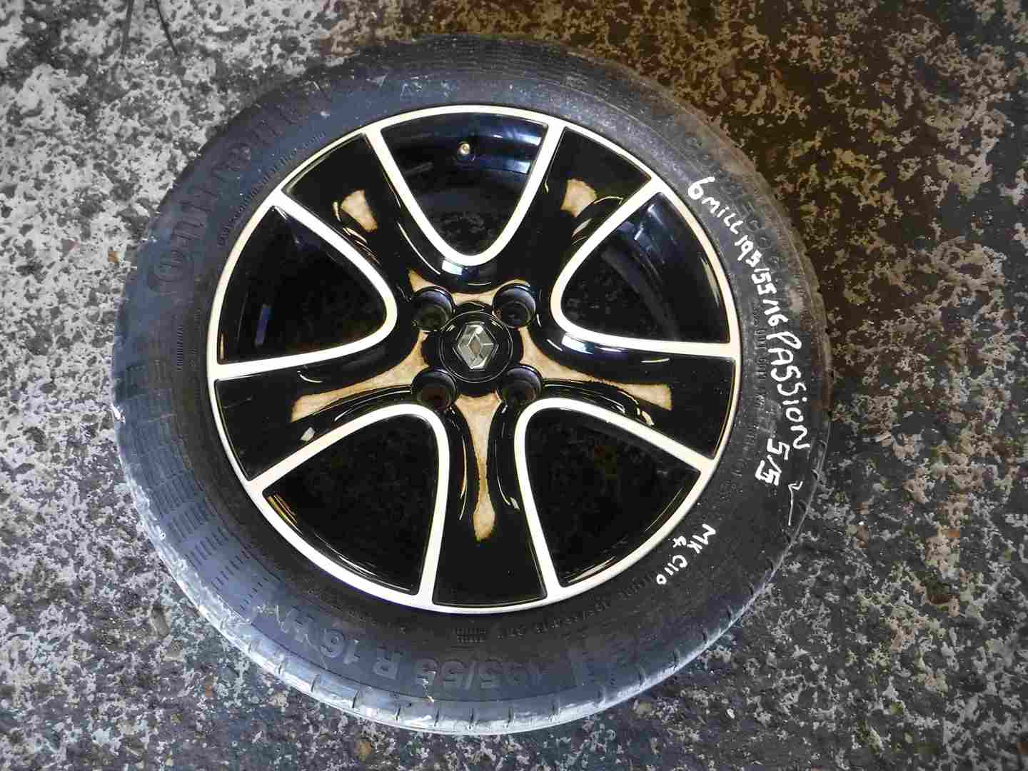 Renault Clio MK4 2013-2019 Passion Alloy Wheel + Tyre 195 55 16 6mm Tread 4/5