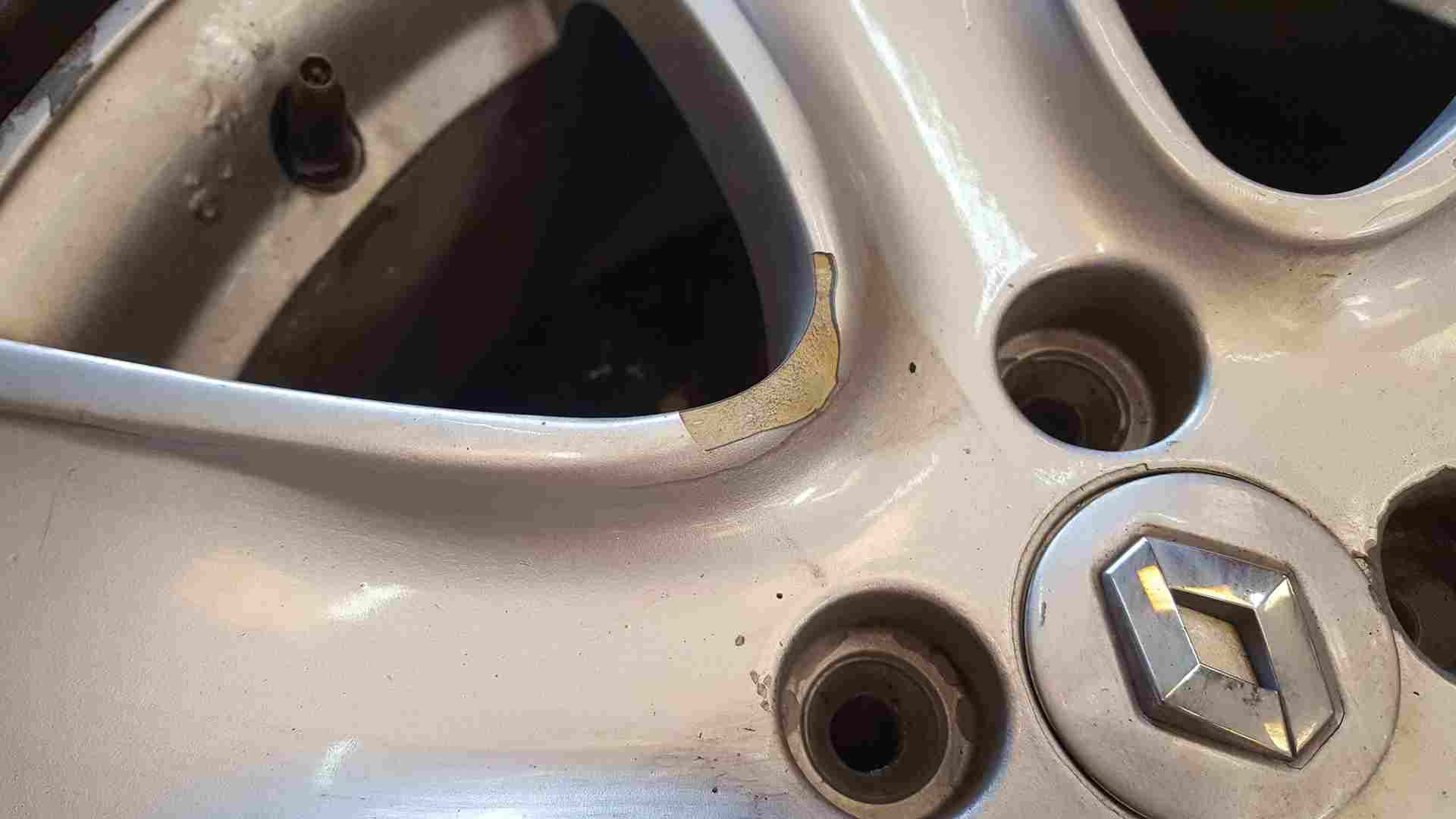Thumb 2 Renault Clio MK4 2013-2019 Passion Alloy Wheel + Tyre 195 55 16 7Mm 2/5