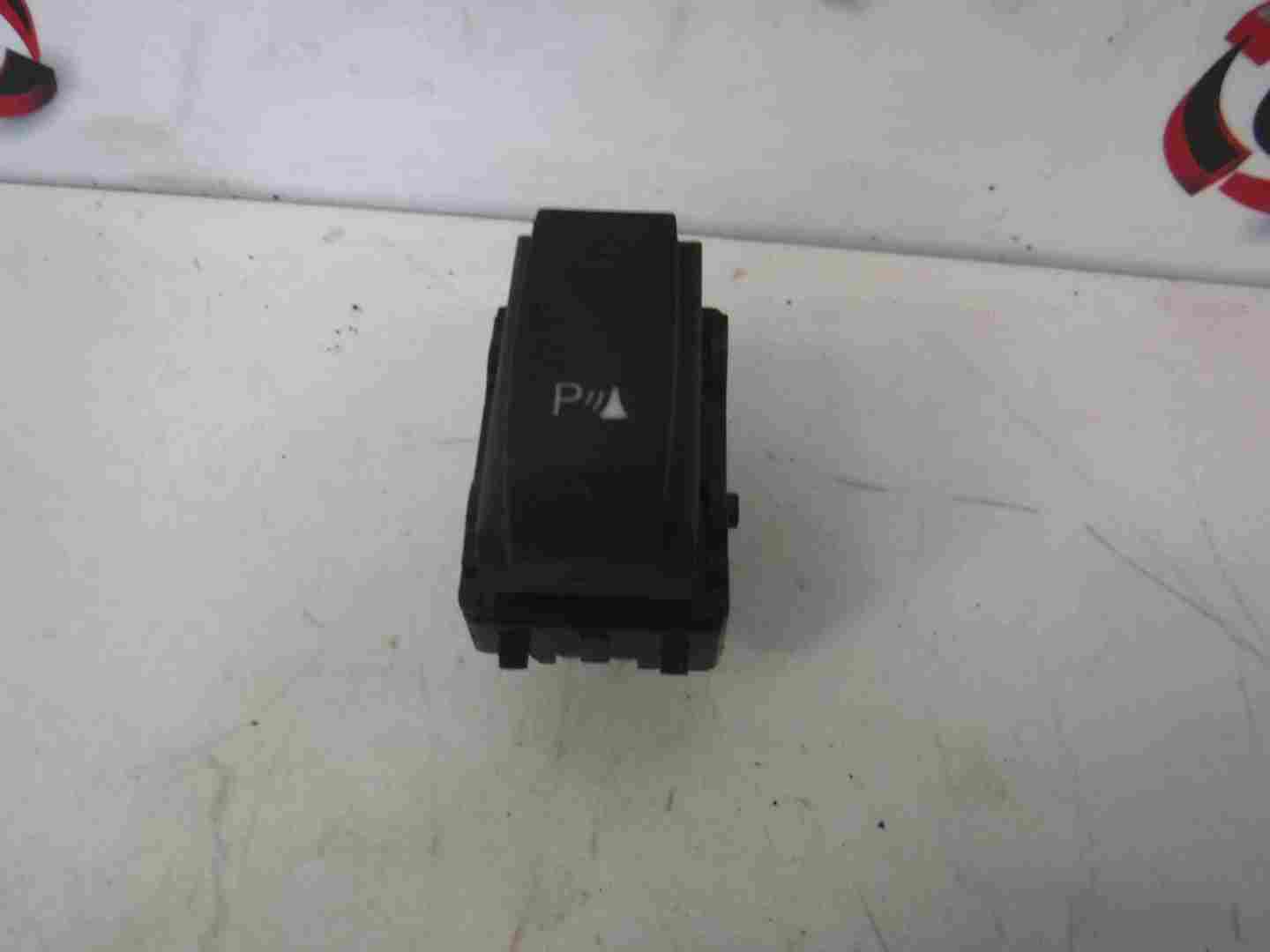 Renault Clio MK4 2013-2019 PDC Parking Aid Switch Button 284480002r