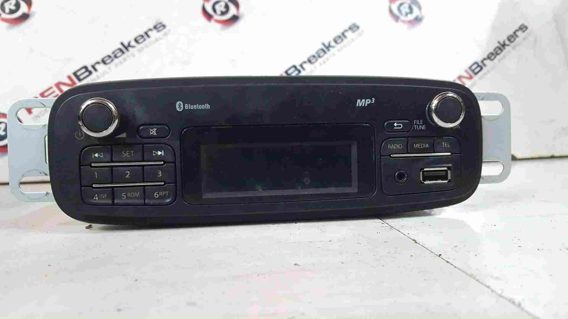Thumb 2 Renault Clio MK4 2013-2019 Radio Cd Player Head Unit MP3 Bluetooth + Code