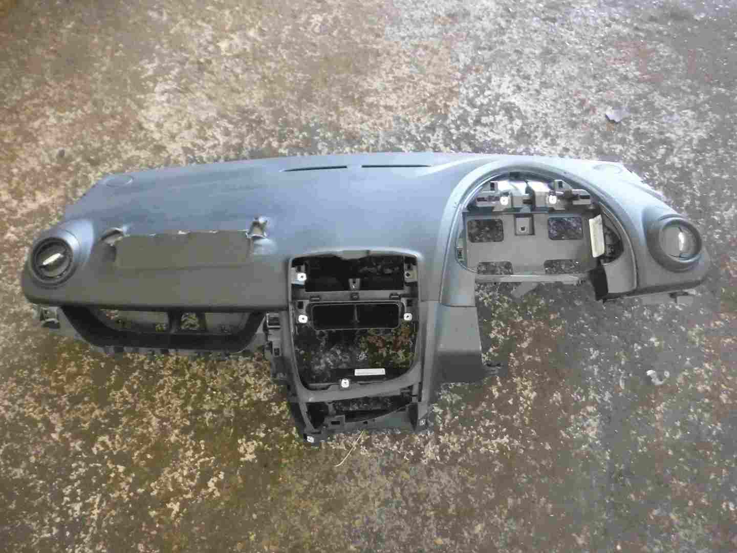 Renault Clio MK4 2013-2019 Top Main Dashboard Spares