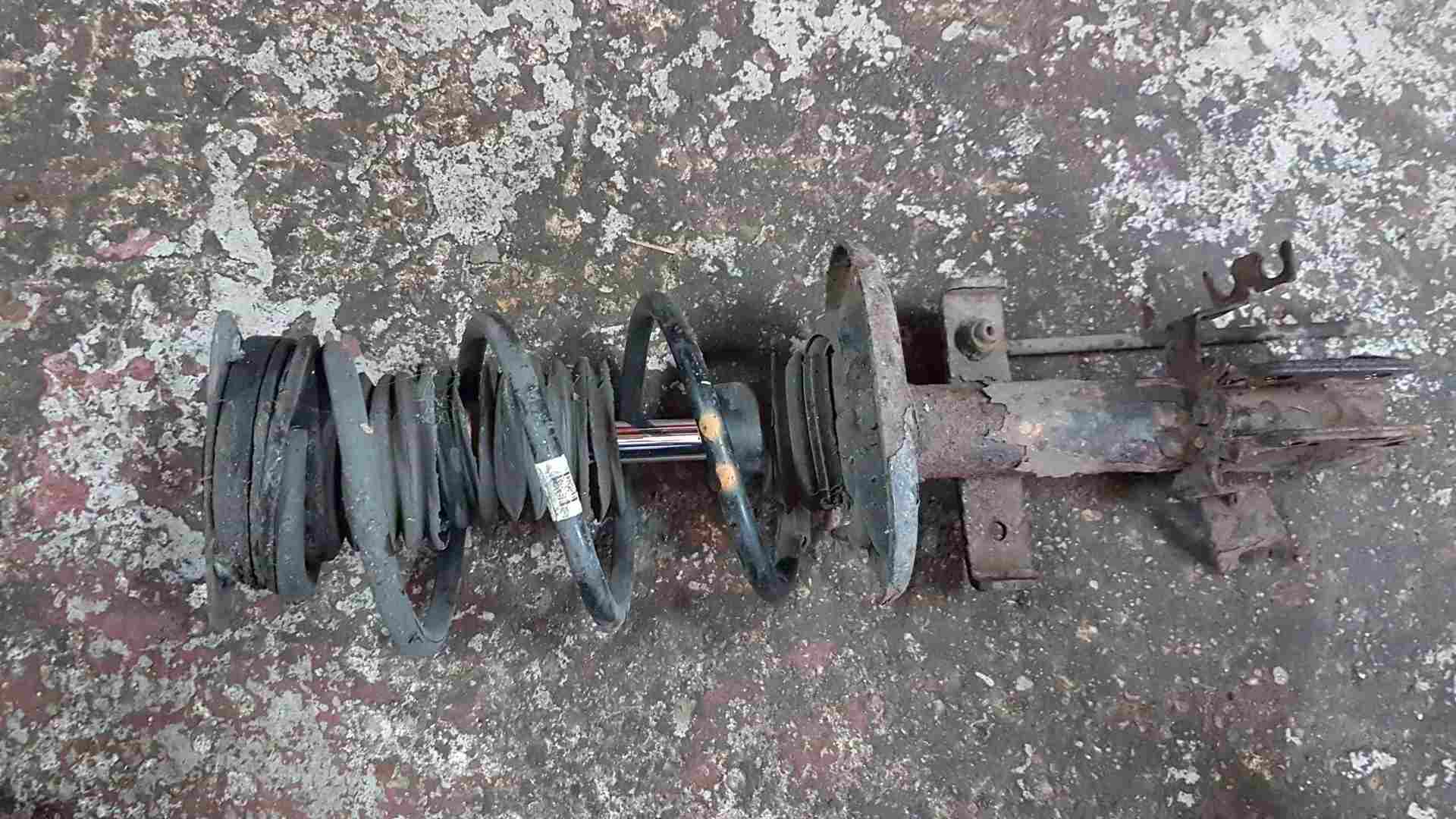 Renault Clio MK4 2013-2016 0.9 TCE Passenger NSF Shock Spring LEG Suspension