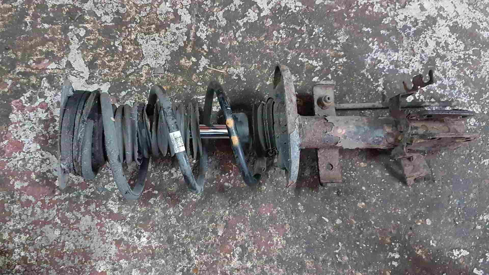 Thumb 5 Renault Clio MK4 2013-2016 1.5 Dci Passenger NSF Shock Spring LEG Suspension