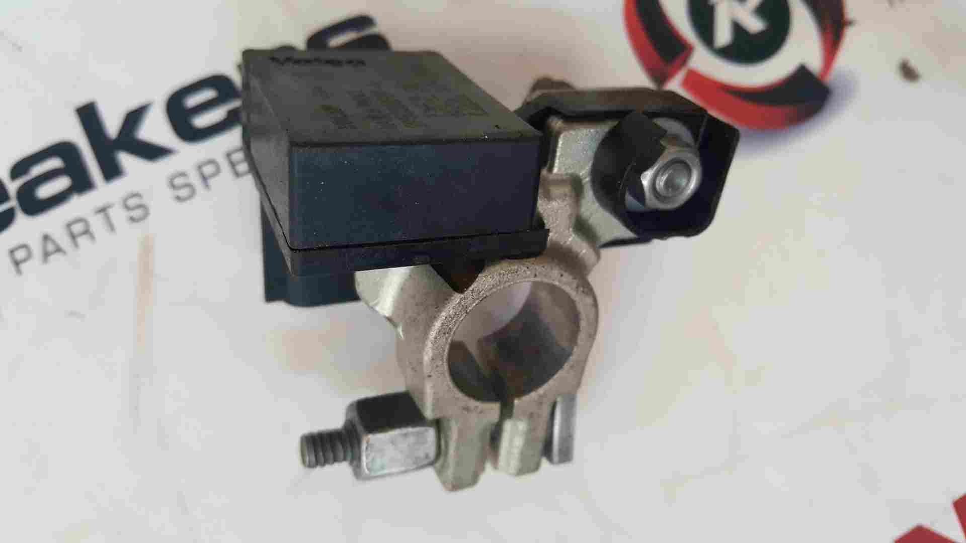 Thumb 2 Renault Clio MK4 2013-2019 Battery Fuse Module Sensor Whitenss 295C30372r