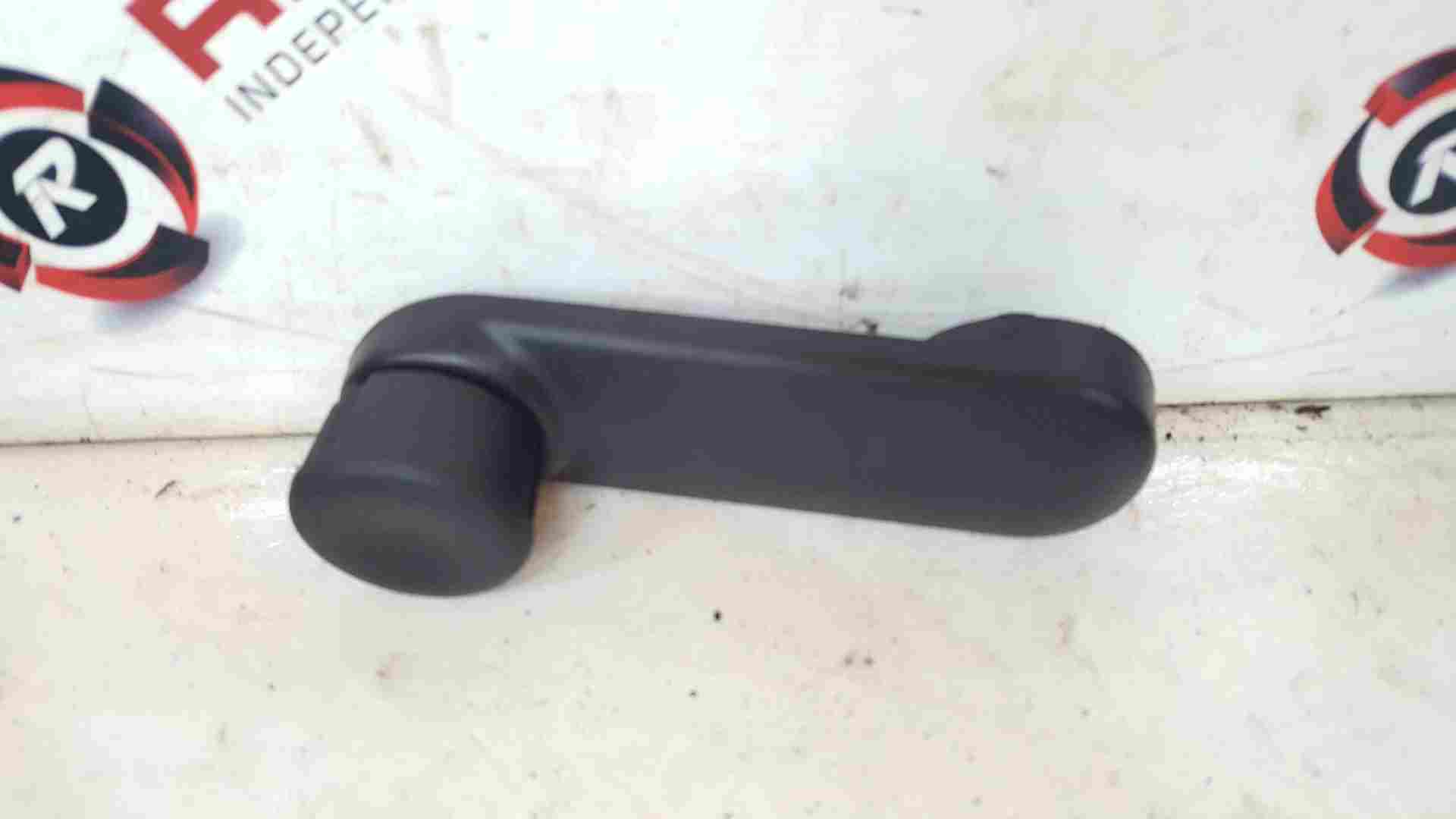 Thumb 3 Renault Clio MK4 2013-2019 Window Winder Handle 8200673745