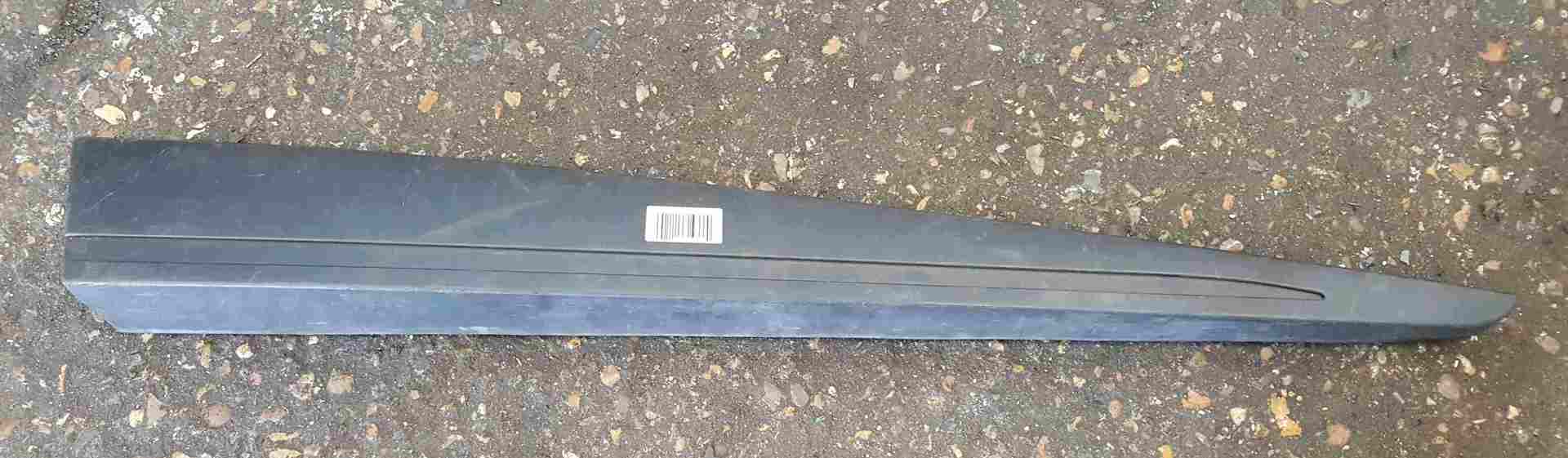 Thumb 2 Renault Clio MK4 2013-2019 Drivers OSF Front Door Moulding Trim 808774646R